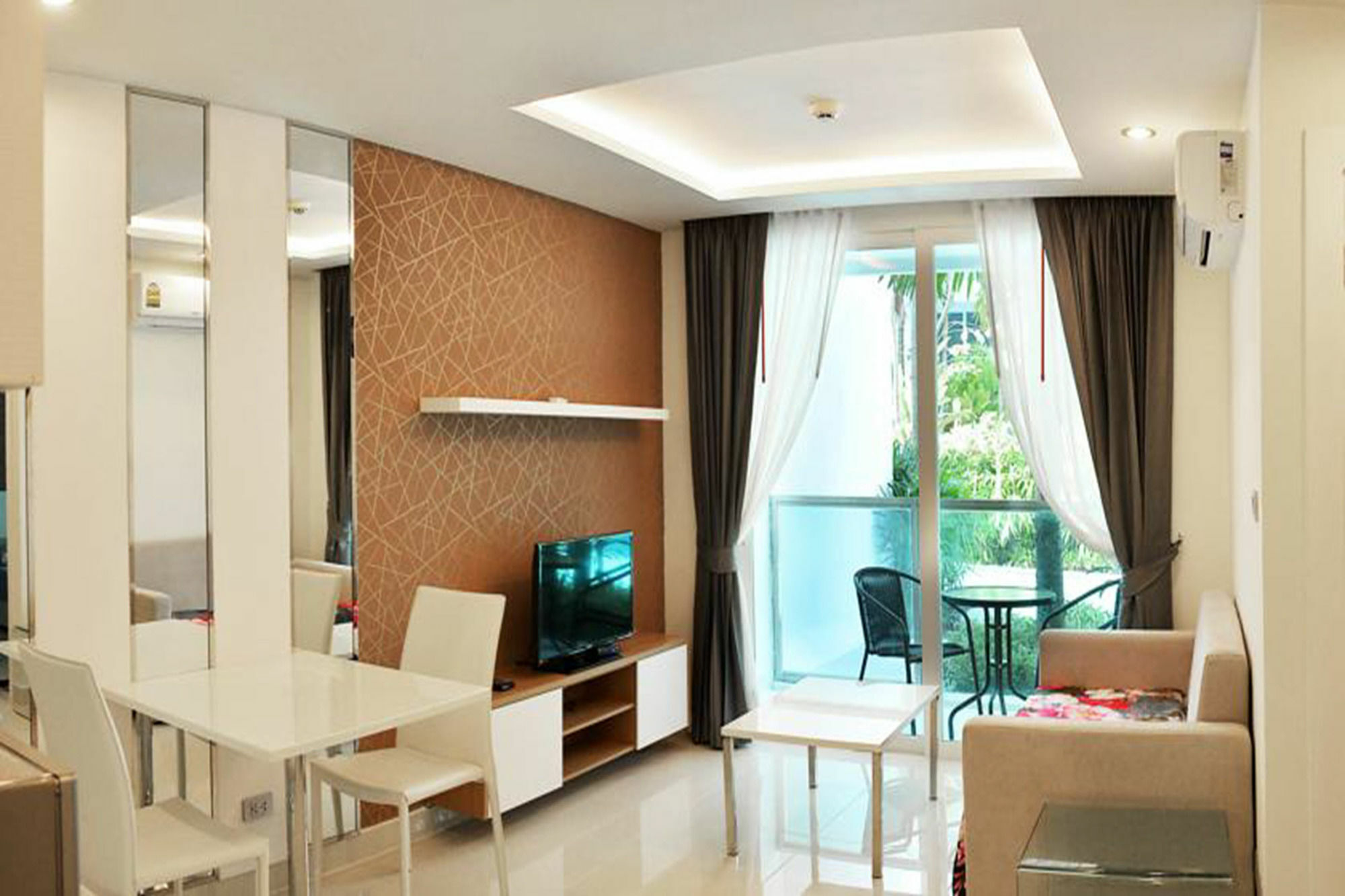 Amazon Pattaya Jomtien Apartments ภายนอก รูปภาพ