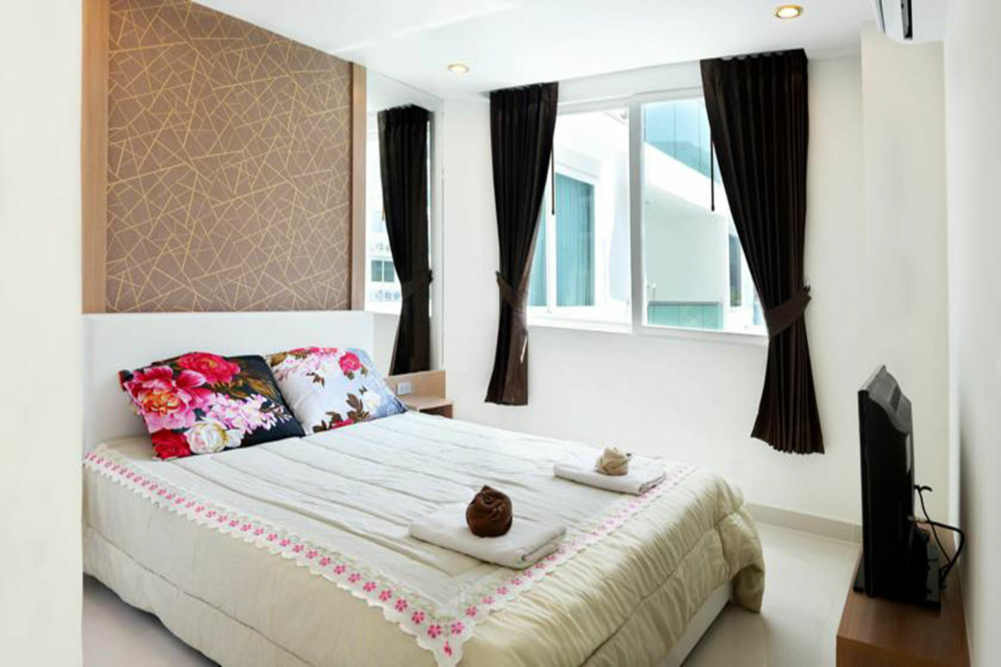 Amazon Pattaya Jomtien Apartments ภายนอก รูปภาพ